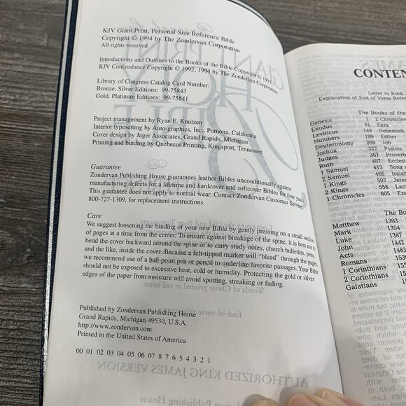 Holy Bible KJV Giant Print Red Letter Reference Navy Bonded Leather Pre-owned - Picture 13 of 14